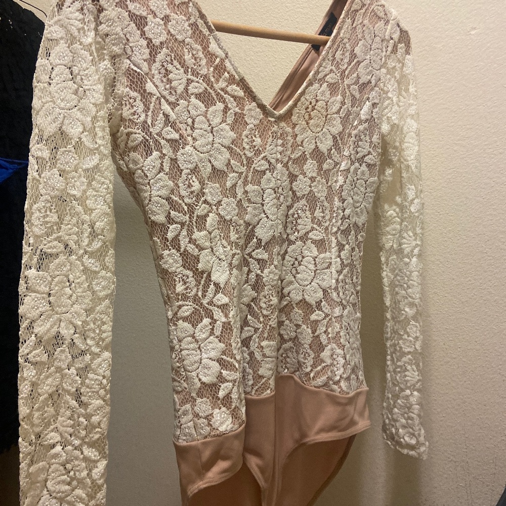 Ella moss lace bodysuit